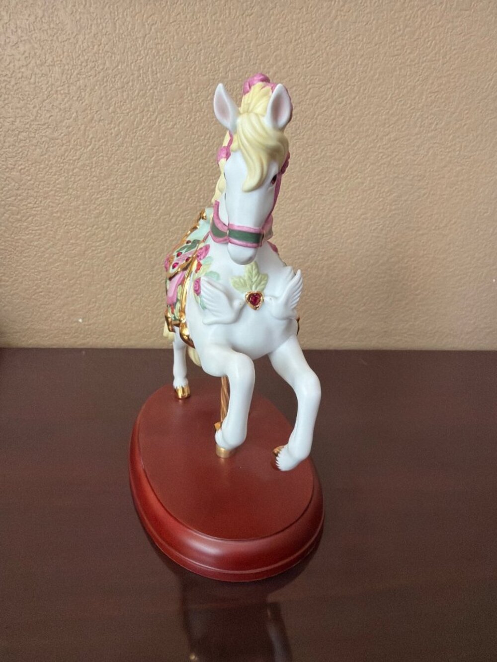 2009 Lenox Limited Edition "Rubies & Roses" Porcelain Carousel Horse w/FLAW - Picture 2 of 16